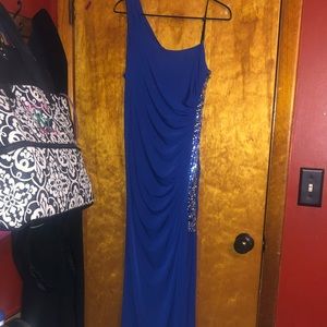 One shoulder side slit dress